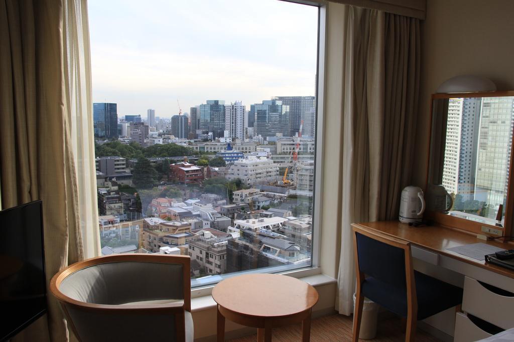 Main Tower 28th-34th Floor Twin Room Non-Smoking